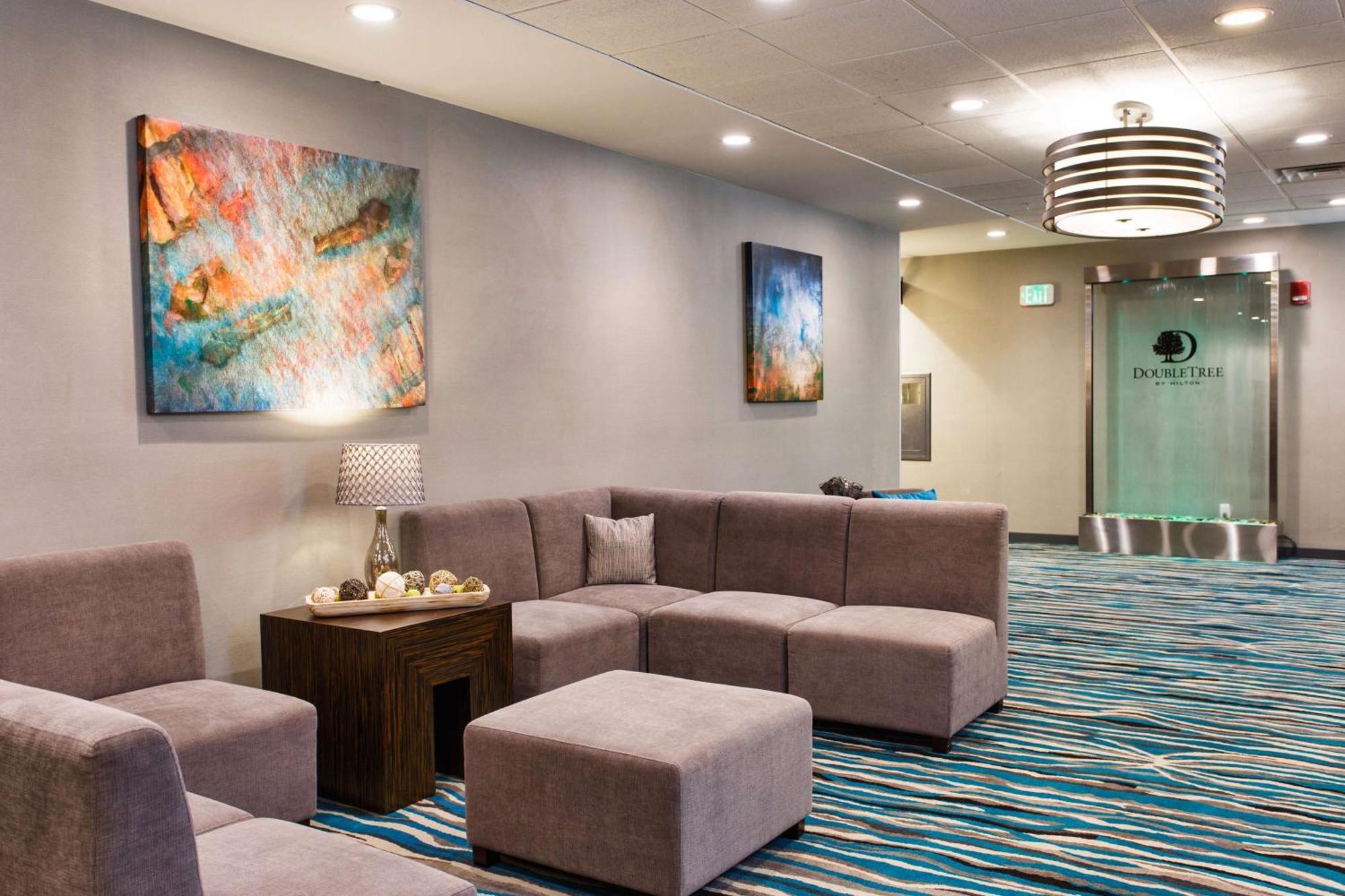 Doubletree By Hilton Neenah Екстериор снимка