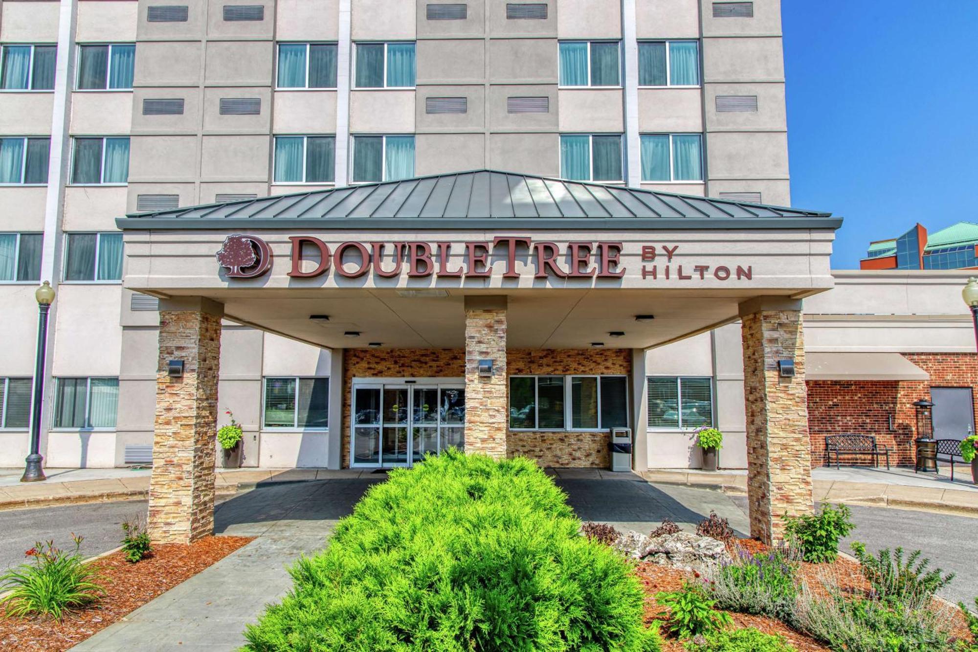Doubletree By Hilton Neenah Екстериор снимка