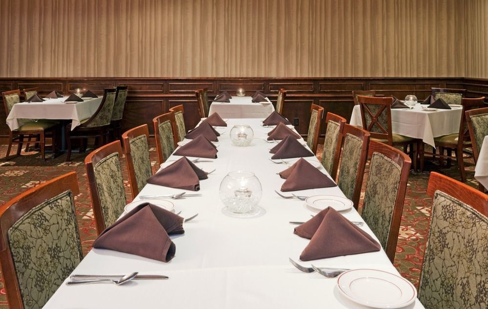 Doubletree By Hilton Neenah Ресторант снимка
